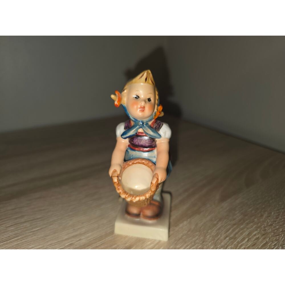 Vintage‎ Hummel Figurine "Little Helper" TMK 3 #73 4" Goebel Figure Germany